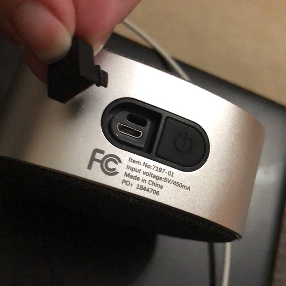 Metal and fabric waterproof Bluetooth speaker portable speaker - Picture 6 of 8